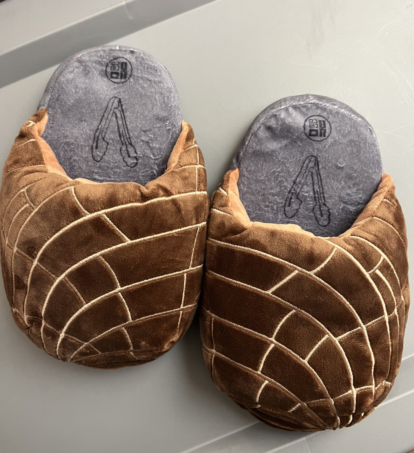 Concha Slippers